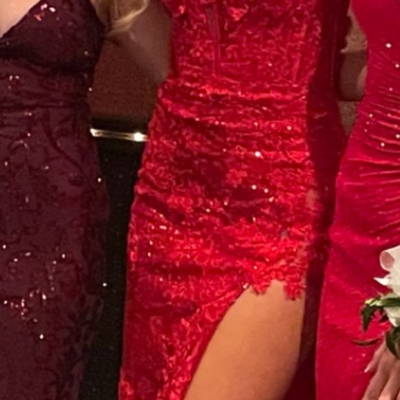 Sheri Hill Prom Dress in Size 4 - Picture 7 of 13